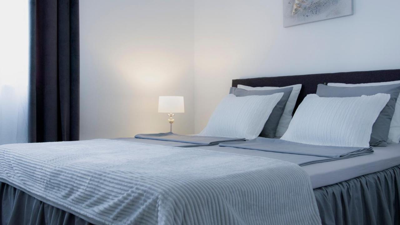 Apartments King And Queen Povile Luaran gambar